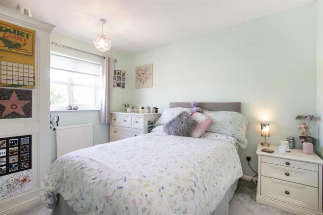Bed2.jpg
