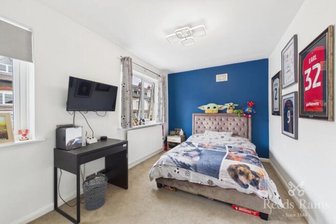 3 bed Terraced for sale Image 5