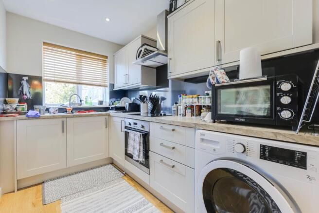 8 bed Flat for sale Image 8