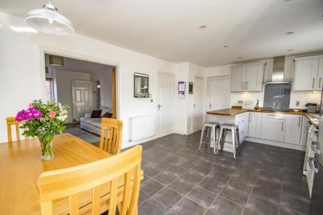 Kitchen diner