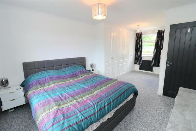 3 bed Detached for sale Image 7