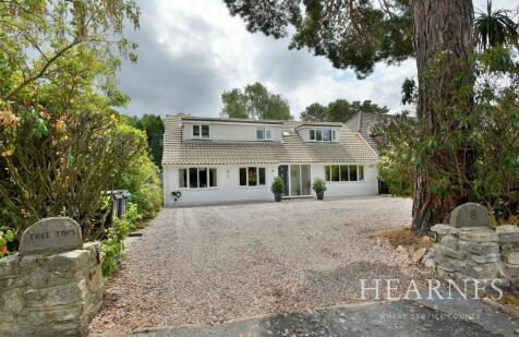 Wight Walk, West Parley, Ferndown, BH22