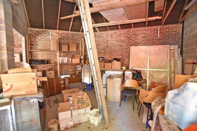 2 bed Flat for sale Image 11