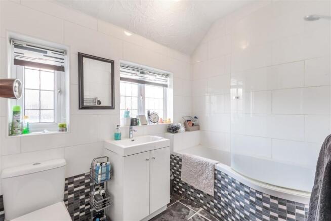 Family Bathroom: