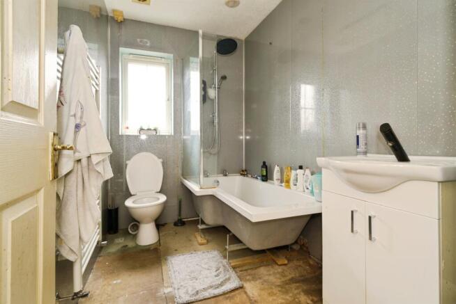 3 bed Semi-Detached for sale Image 10