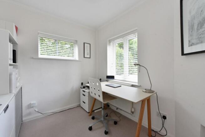 5th Bedroom.jpg
