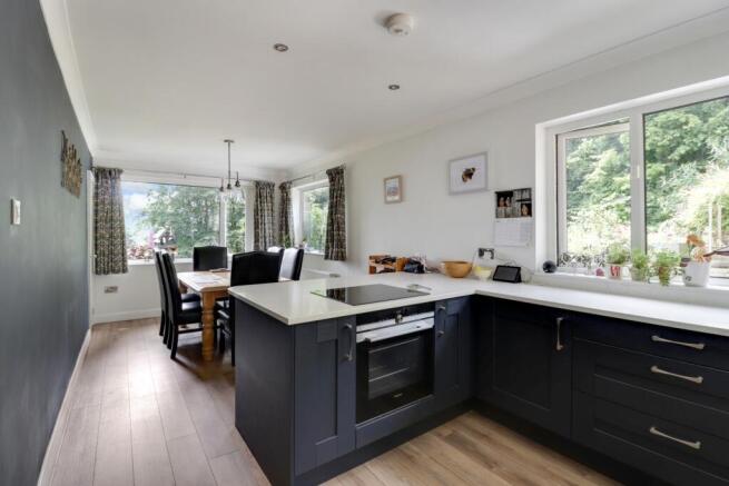 3 bed Detached for sale Image 8