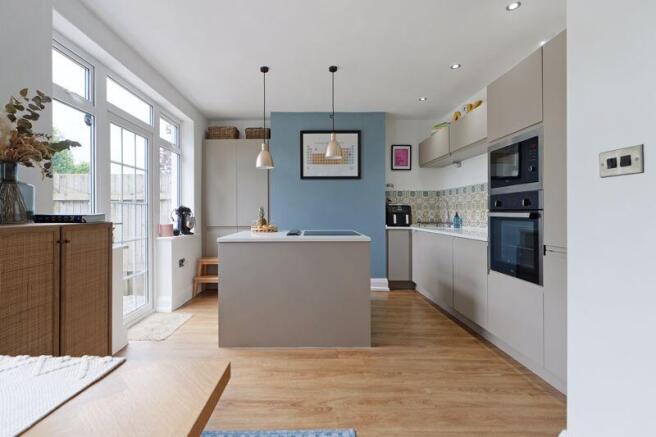 3 bed Semi-Detached for sale Image 10