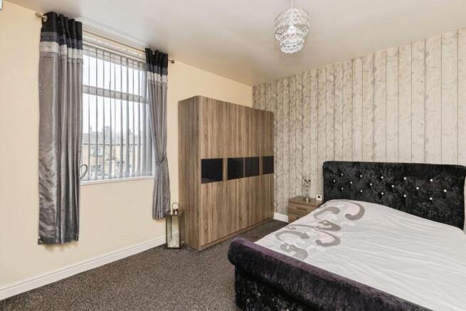4 bed Terraced for sale Image 8