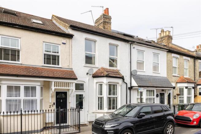 Garfield Road, E4