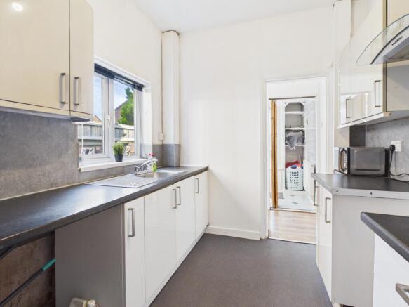 3 bed Terraced for sale Image 5
