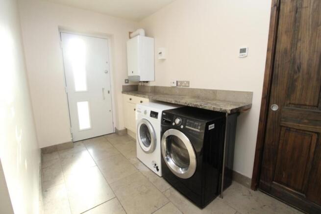 HALLWAY/UTILITY