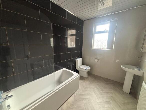 3 bed Terraced for sale Image 7