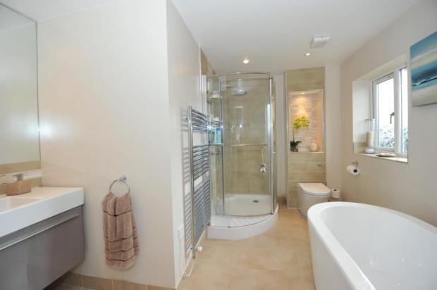 En-Suite Bathroom
