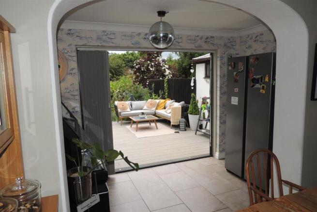 2 Jubilee  Cottage, Kitchen to outside