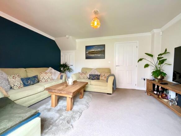 3 bed Semi-Detached for sale Image 7