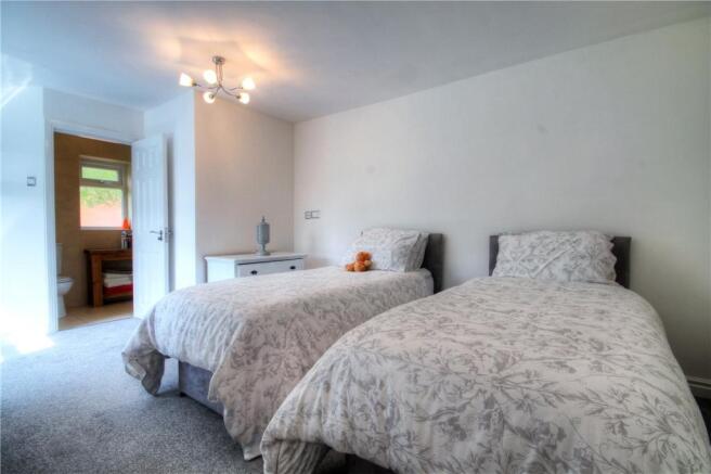 Bedroom 1b