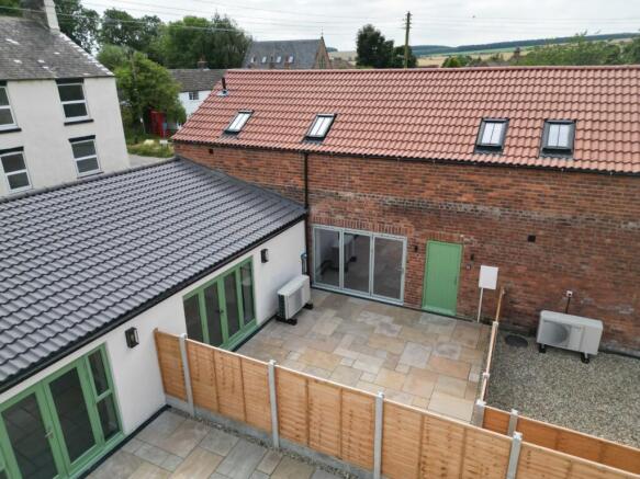 3 bed Barn Conversion for sale Image 12