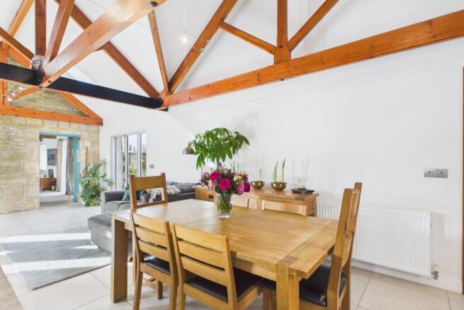 Imagine big family dinners or dinner parties here!
