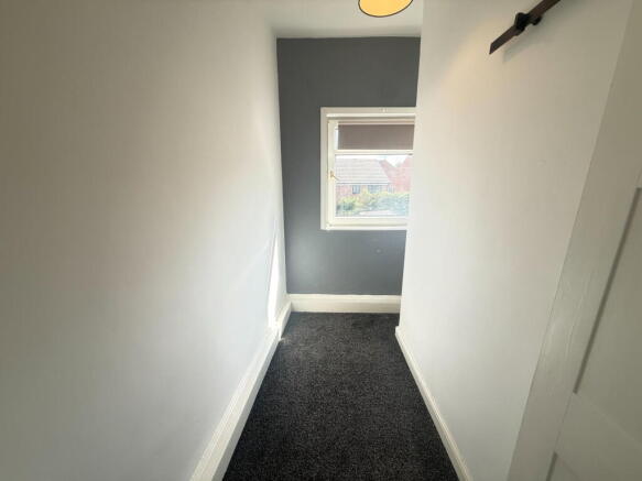 2 bed Terraced to rent Image 8