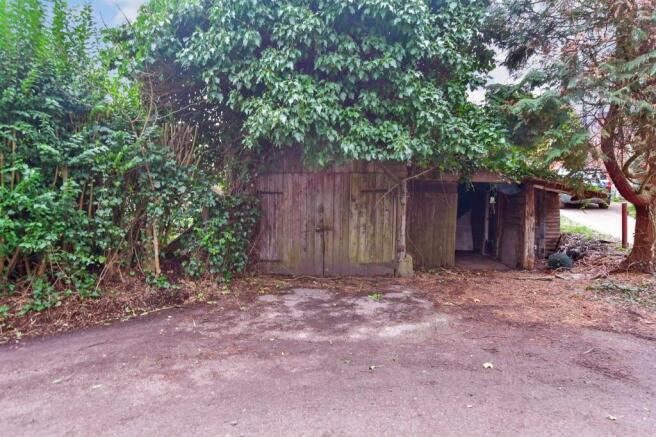 Driveway/Parking