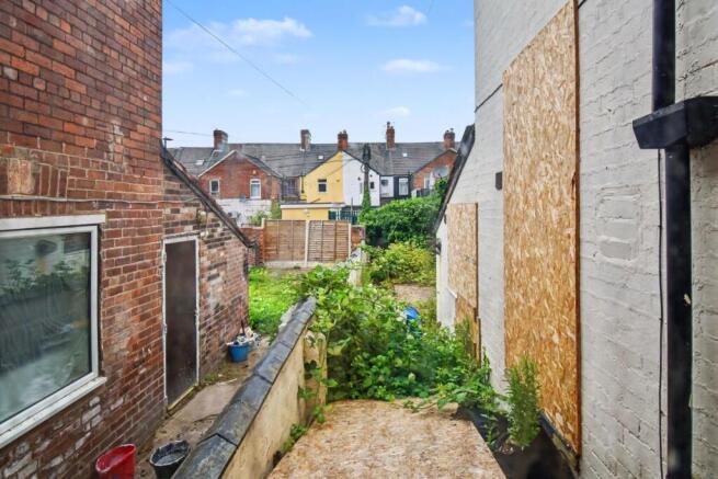 4 bed Terraced for sale Image 12