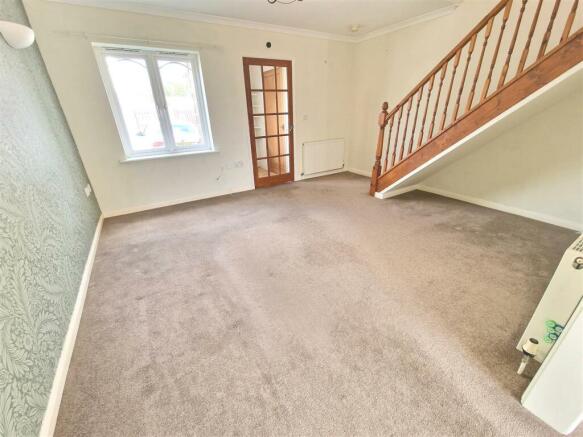 LOUNGE:
