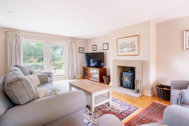Living Room.jpg
