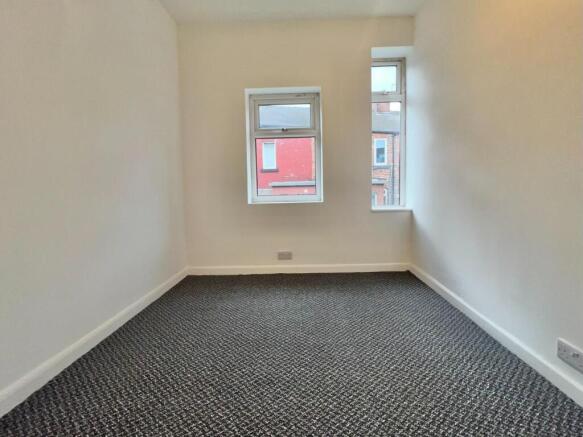 3 bed Terraced to rent Image 10