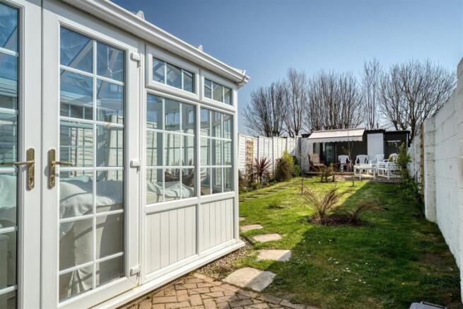 4 bed Terraced for sale Image 5