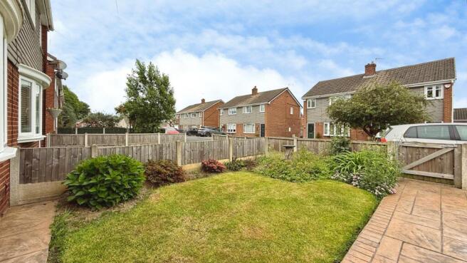 3 bed Semi-Detached for sale Image 11