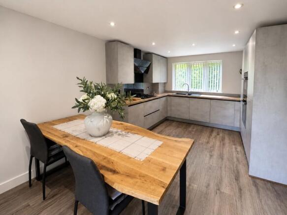 3 bed Detached for sale Image 6