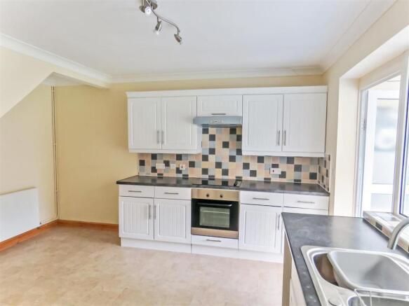 Kitchen A.JPG
