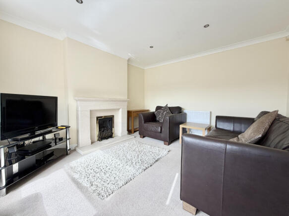 3 bed Semi-Detached for sale Image 6