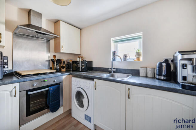 bf17a8740aae4ad4b3c4e12c021bd854