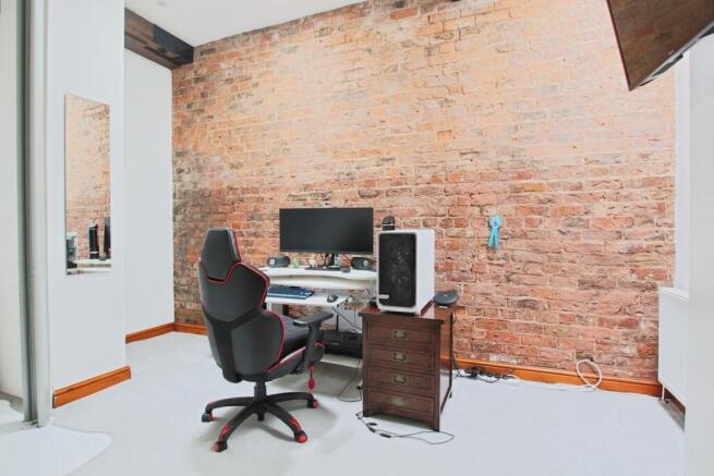 3 bed Terraced for sale Image 9