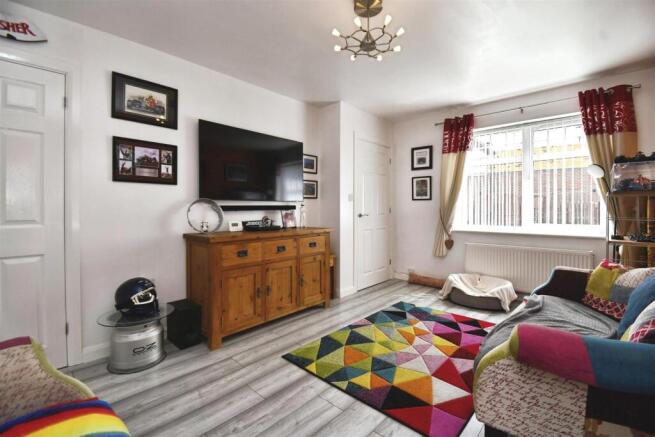 2 bed Semi-Detached for sale Image 7