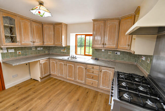 2 bed Cottage for sale Image 8