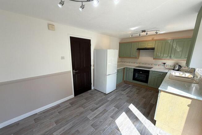 3 bed House to rent Image 7