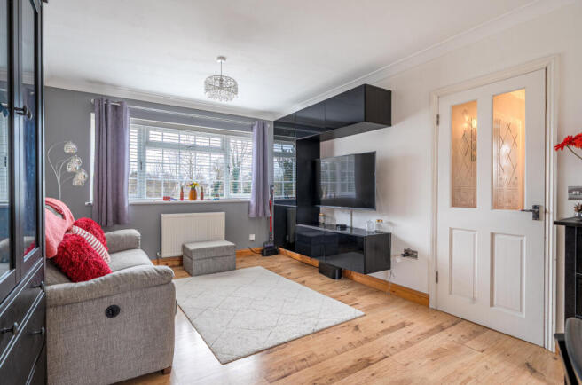 1408281-17-6994b8...