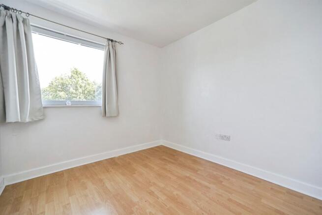 2 bed Apartment for sale Image 9