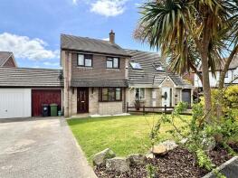 87, Pydar Close, Newquay TR7 3BT