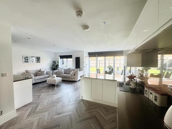 Open plan Kitchen/Diner/Snug