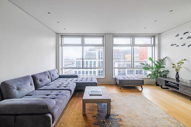 72_Centre_Point_0...