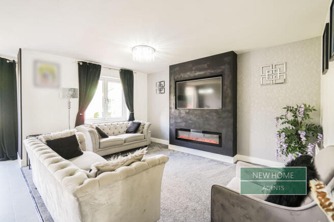 4 bed Detached for sale Image 9