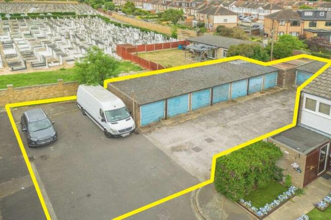 Studio parking on Land at Sinclare Close, Enfield, EN1 4BE, Enfield, £275,000