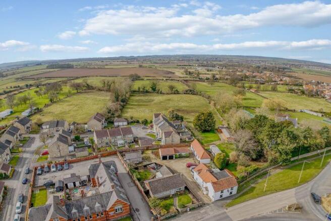 7 bed Detached for sale Image 11