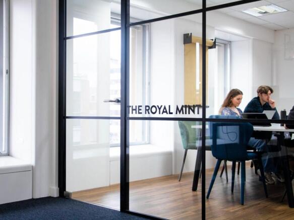 Bank House meeting room_Photo_9_large.png