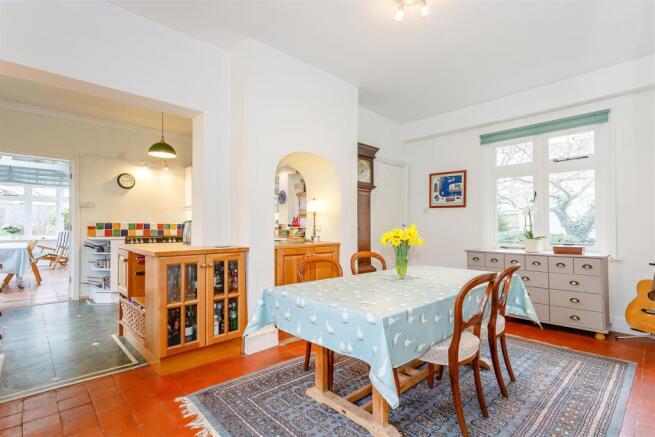 KITCHEN DINING ROOM