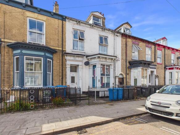6 bed Flat for sale in hull